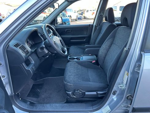 Used 2005 Honda CR-V LX image 11