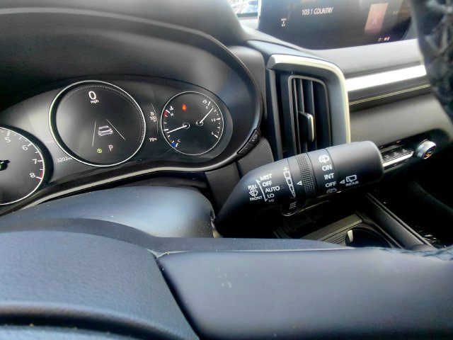 Used 2026 MAZDA CX-50 AWD 2.5 S w/ Weather Package image 31