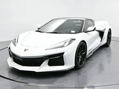 Used 2025 Chevrolet Corvette Z06 w/ Battery Protection Package image 3