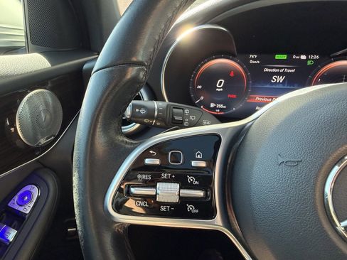 Used 2020 Mercedes-Benz GLC 350e 4MATIC image 34