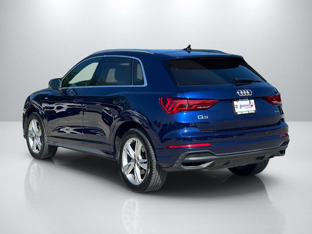 Used 2023 Audi Q3 2.0T Premium Plus w/ Premium Plus Package AWD/4WD image 7