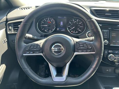 Used 2018 Nissan Rogue SL w/ Premium Package FWD image 10