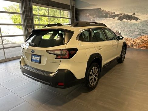 Used 2025 Subaru Outback 2.5i image 37