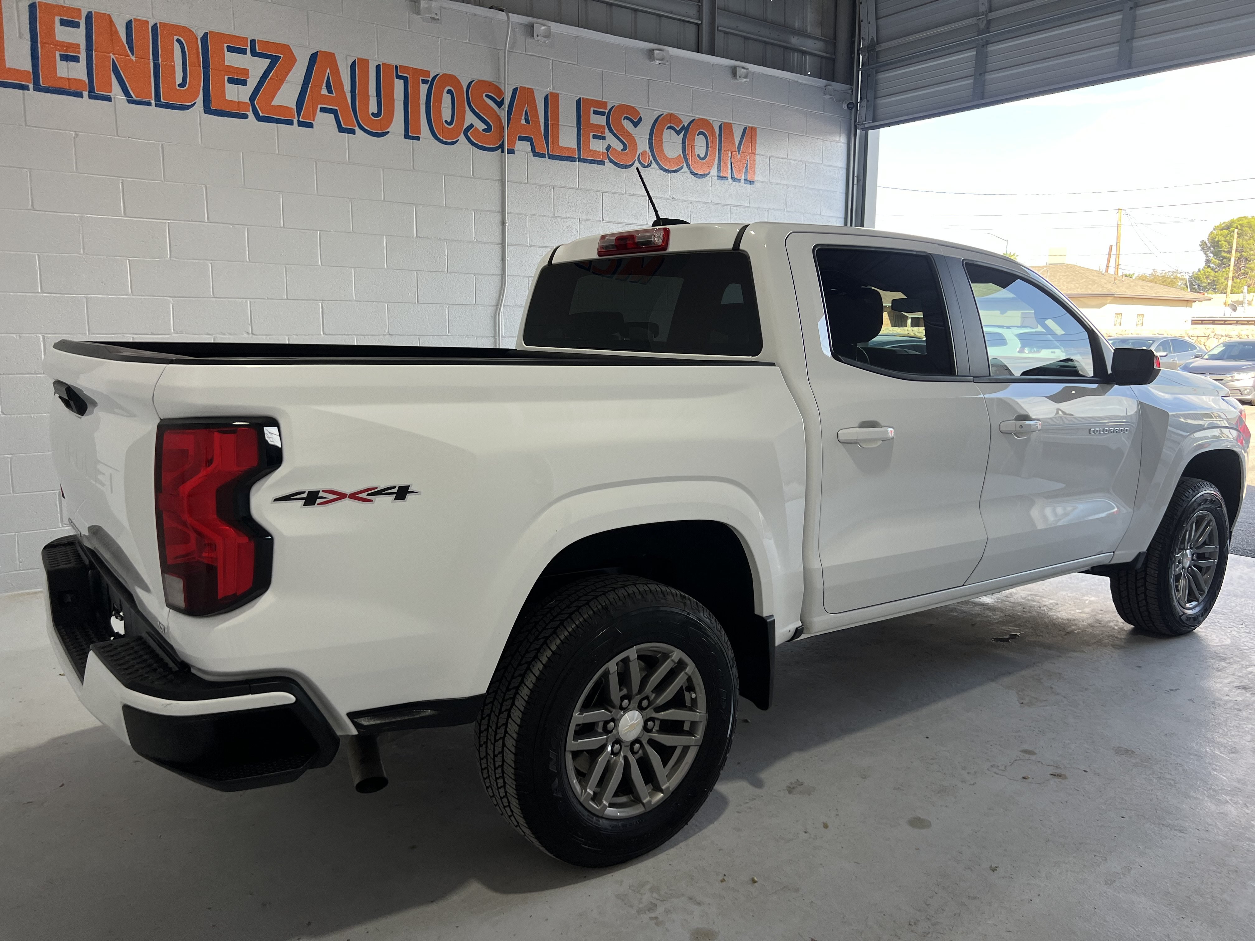 Used 2023 Chevrolet Colorado LT AWD/4WD image 5