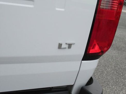 Used 2022 Chevrolet Colorado LT w/ Fleet Safety Package image 8