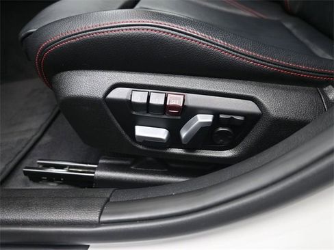 Used 2018 BMW 330i Sedan image 9
