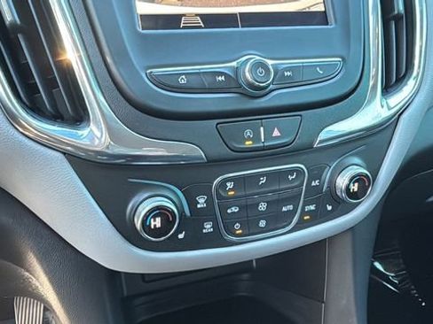 Used 2022 Chevrolet Equinox LT image 30