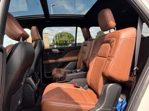 Used 2023 Lincoln Aviator Reserve w/ Equipment Group 201A AWD/4WD image 33