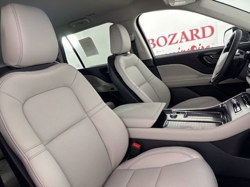 New 2026 Lincoln Aviator Premiere image 19
