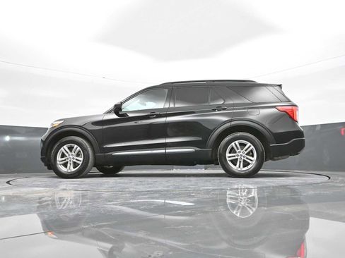 Used 2023 Ford Explorer XLT w/ Equipment Group 202A image 37