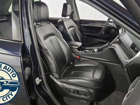Used 2024 Jeep Grand Cherokee Limited AWD/4WD image 41