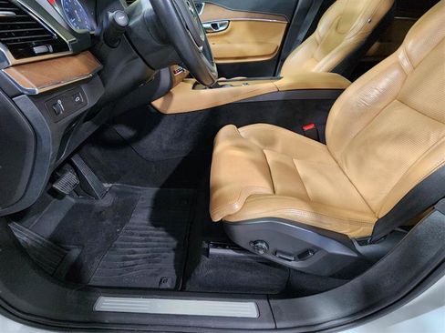 Used 2017 Volvo XC90 T6 Inscription w/ Vision Package image 11