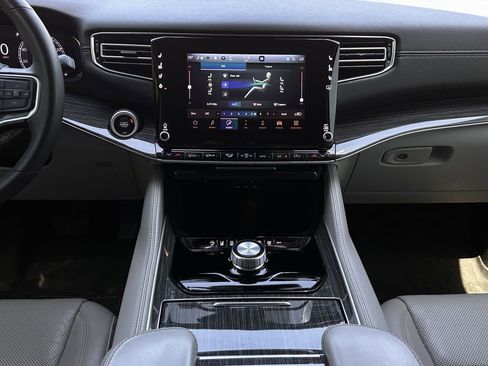 Used 2022 Jeep Wagoneer Series II image 18