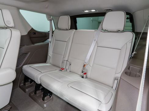 Used 2021 GMC Yukon Denali w/ Denali Premium Package image 38