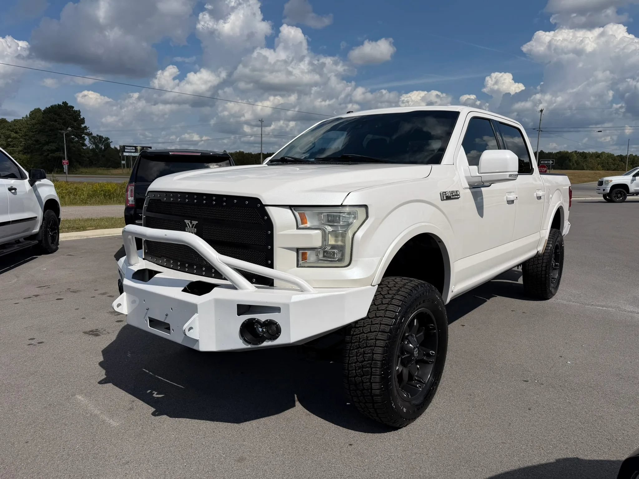 Used 2015 Ford F150 Platinum w/ Equipment Group 701A Luxury AWD/4WD image 2