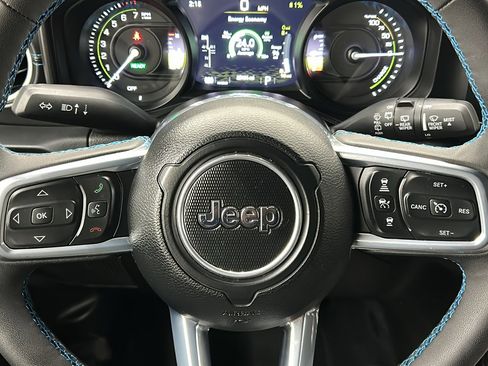 Used 2024 Jeep Wrangler High Altitude image 24