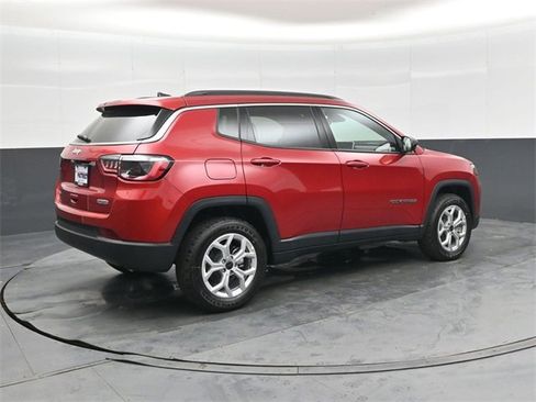 New 2026 Jeep Compass Latitude image 4