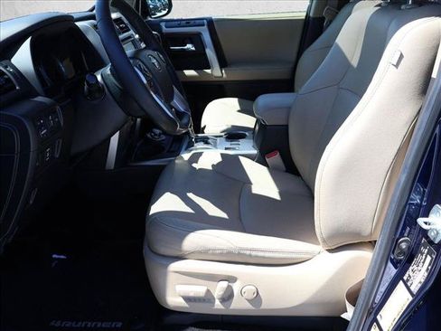 Used 2015 Toyota 4Runner Limited AWD/4WD image 20