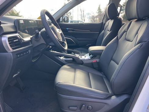 New 2025 Kia Telluride S image 9