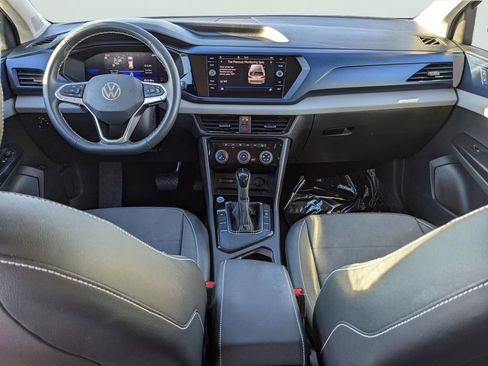 Certified 2023 Volkswagen Taos SE image 12