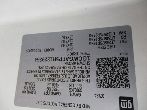 Used 2024 Chevrolet Express 2500 Work Van w/ Driver Convenience Package image 12