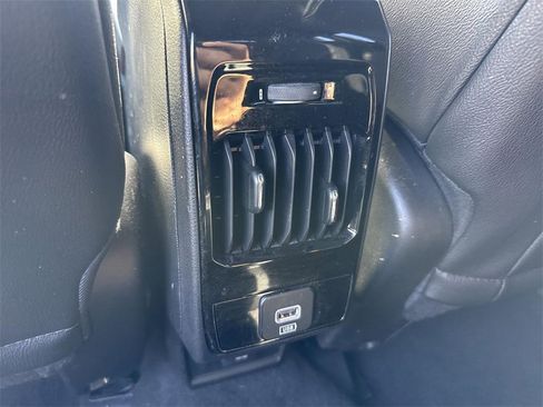 Used 2024 Jeep Compass Limited image 20