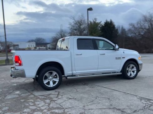 Used 2016 RAM 1500 Laramie w/ Convenience Group image 9