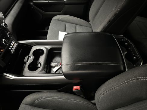 Used 2019 RAM 1500 Big Horn AWD/4WD image 38