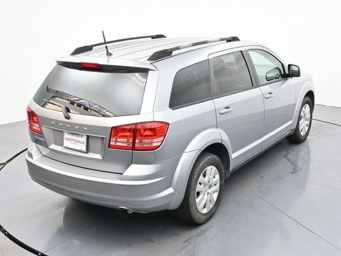Used 2018 Dodge Journey SE image 26
