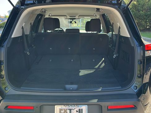 Certified 2023 Nissan Pathfinder S image 6