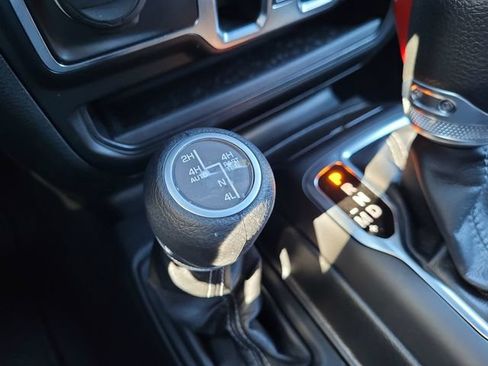 Certified 2025 Jeep Wrangler Unlimited Sahara w/ Safety Group AWD/4WD image 13