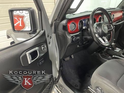 Used 2021 Jeep Wrangler Unlimited Rubicon w/ Uconnect 4C Nav & Sound Group image 10