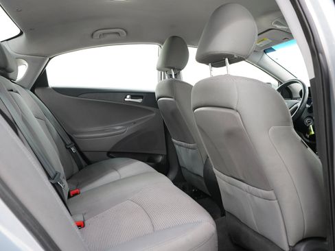 Used 2011 Hyundai Sonata GLS FWD image 12