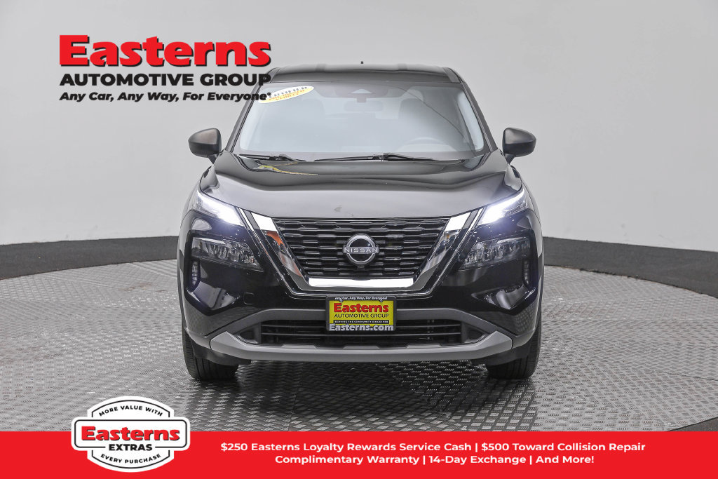 Used 2023 Nissan Rogue S AWD/4WD image 3