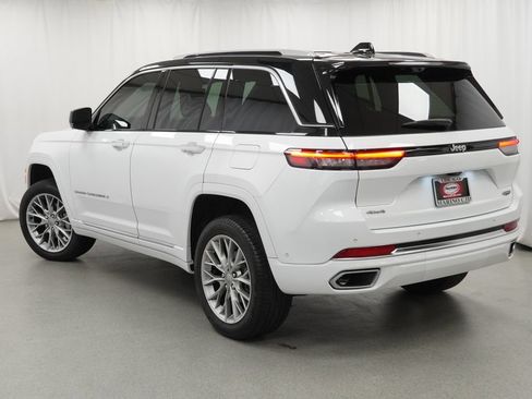 Certified 2022 Jeep Grand Cherokee Summit w/ Adv Protech Group IV AWD/4WD image 14
