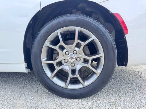 Used 2017 Dodge Charger SXT w/ AWD Plus Group image 17
