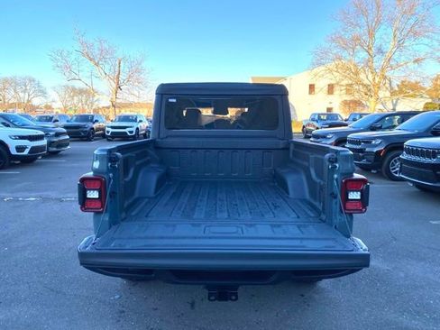 New 2026 Jeep Gladiator Willys image 9