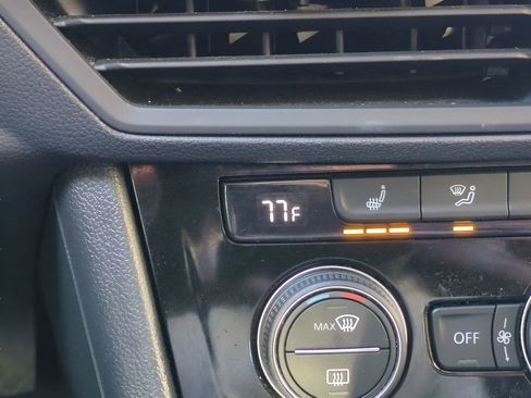 Used 2024 Volkswagen Jetta SE image 22