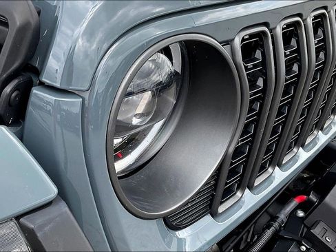 Used 2024 Jeep Wrangler Unlimited Rubicon 392 AWD/4WD image 31