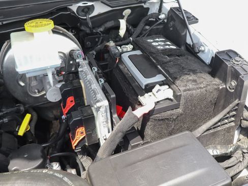 Used 2021 RAM 1500 Laramie AWD/4WD image 15