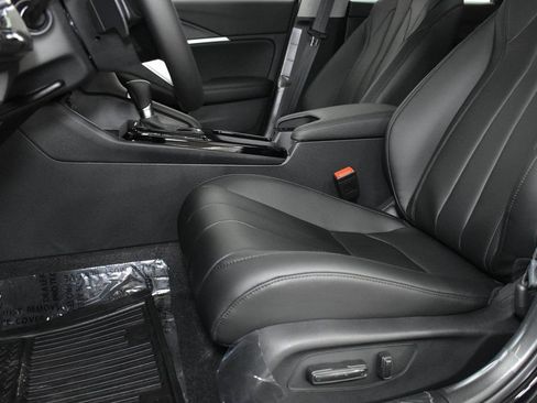 Used 2025 Acura Integra FWD image 12