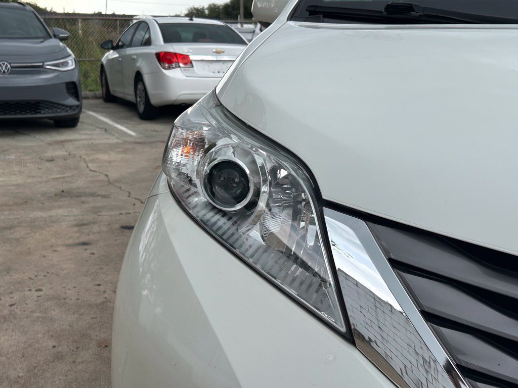 Used 2016 Toyota Sienna XLE FWD image 36