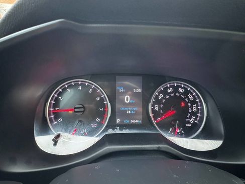 Used 2022 Toyota RAV4 LE image 13