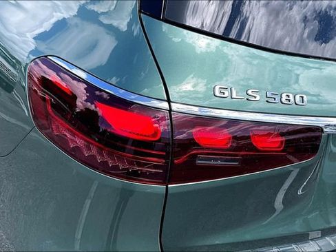 Certified 2025 Mercedes-Benz GLS 580 4MATIC image 20