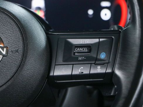 Used 2023 Nissan Pathfinder Platinum FWD image 14