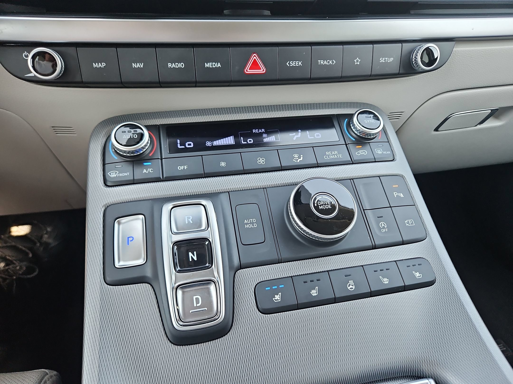 Used 2023 Hyundai Palisade Limited FWD image 33