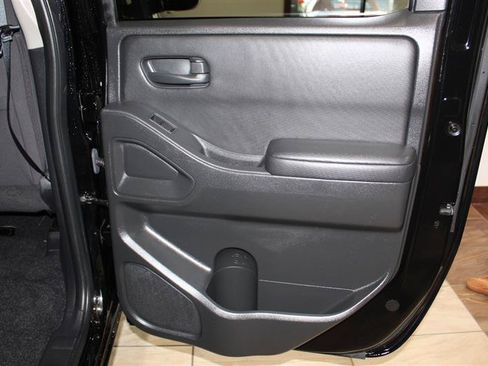 Used 2023 Nissan Frontier S AWD/4WD image 31