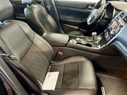 Used 2022 Nissan Maxima SR w/ Sport Mat Group FWD image 26
