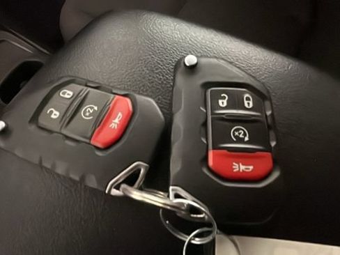 Used 2023 Jeep Wrangler Unlimited w/ Cold Weather Group AWD/4WD image 19