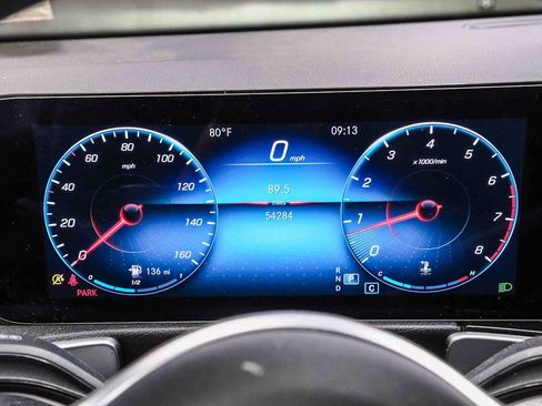 Certified 2022 Mercedes-Benz GLB 250 image 29